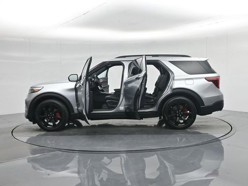 Used 2023 Ford Explorer ST w/ Equipment Group 401A image 38