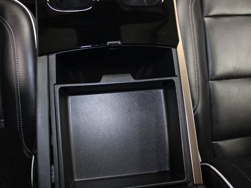 Used 2025 Buick Enclave Avenir image 36