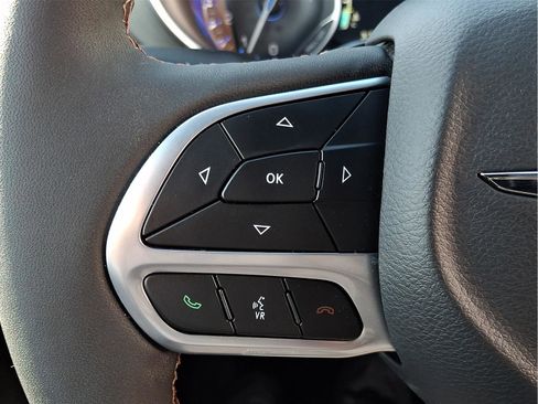 Used 2026 Chrysler Pacifica Pinnacle w/ Trailer Tow Group image 23