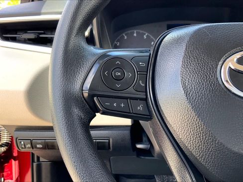 Certified 2025 Toyota Corolla LE image 23