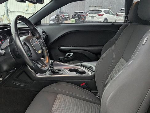 Used 2018 Dodge Challenger R/T image 12