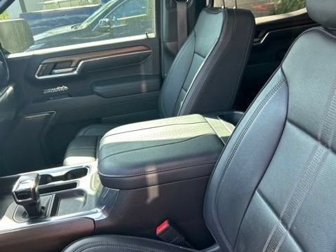 Certified 2023 Chevrolet Silverado 1500 High Country w/ High Country Premium Package AWD/4WD image 5