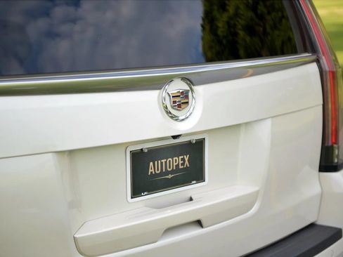 Used 2015 Cadillac Escalade Premium AWD/4WD image 46