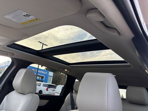 Certified 2024 MAZDA CX-90 Plug-In Hybrid w/ Premium Pkg image 17