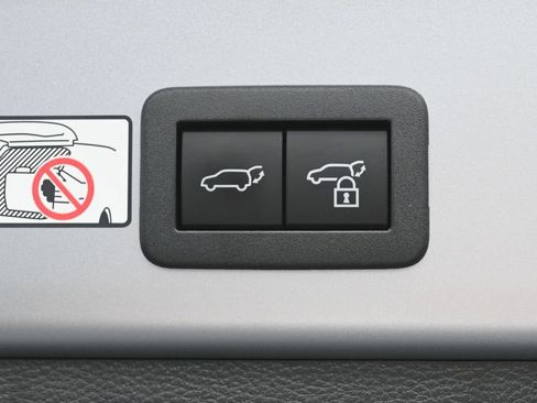 Used 2026 Toyota Corolla Cross AWD Hybrid w/ Convenience Package image 31