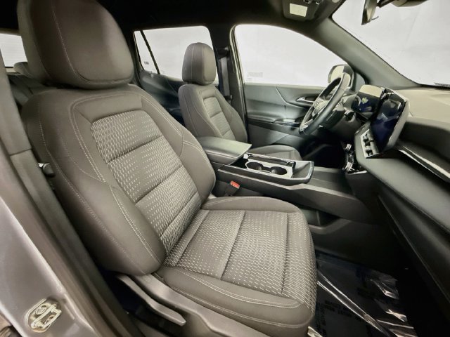 Used 2025 Chevrolet Equinox LT AWD/4WD image 27