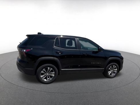 Used 2025 Chevrolet Equinox LT FWD image 12