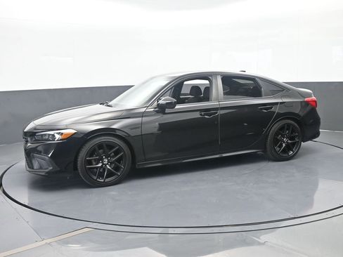 Used 2022 Honda Civic Sport image 2