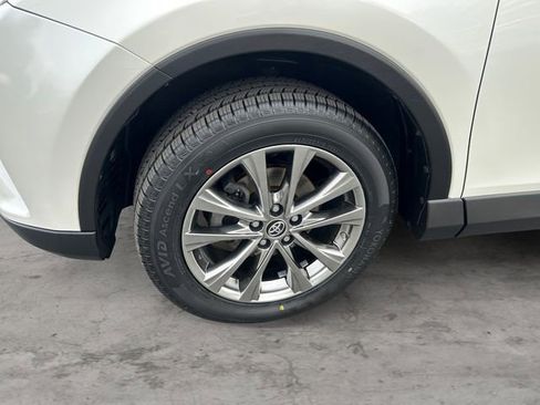 Used 2017 Toyota RAV4 Limited w/ Advanced Technology Package image 9