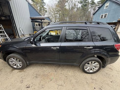 Used 2011 Subaru Forester 2.5X Premium AWD/4WD image 8