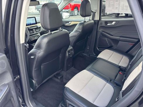 Used 2022 Ford Escape Titanium w/ Titanium Elite Package image 31