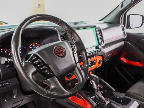 Used 2023 Nissan Frontier PRO-4X w/ Technology Package AWD/4WD image 24
