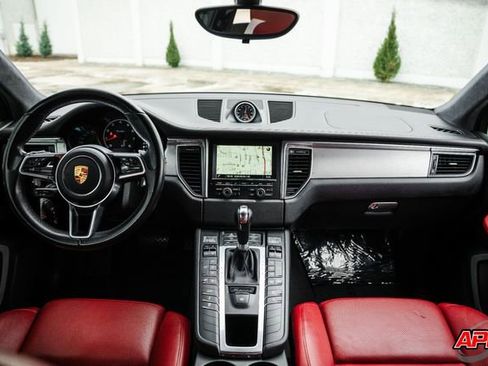 Used 2015 Porsche Macan Turbo image 5