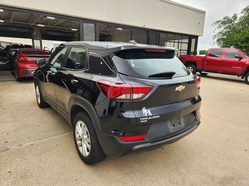 Used 2021 Chevrolet TrailBlazer LS AWD/4WD image 4