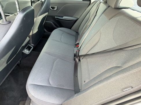 Used 2025 Kia K4 FWD image 25