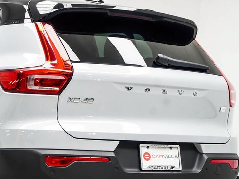 Used 2022 Volvo XC40 P8 Recharge Ultimate AWD/4WD image 14