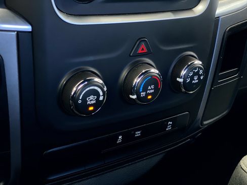 Used 2024 RAM 1500 Warlock RWD image 23