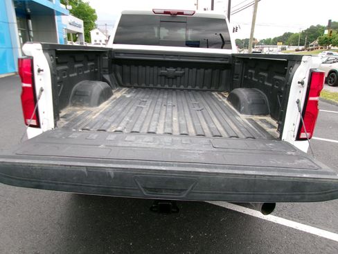 Used 2025 Chevrolet Silverado 2500 High Country w/ High Country Premium Package AWD/4WD image 5