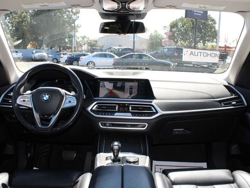 Used 2022 BMW X7 xDrive40i w/ Premium Package image 25