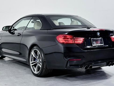 Used 2016 BMW M4 Convertible image 23