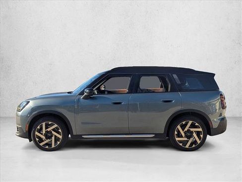 New 2025 MINI Cooper Countryman SE image 5