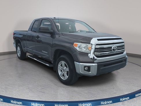 Used 2017 Toyota Tundra SR5 w/ SR5 Upgrade Package RWD image 5