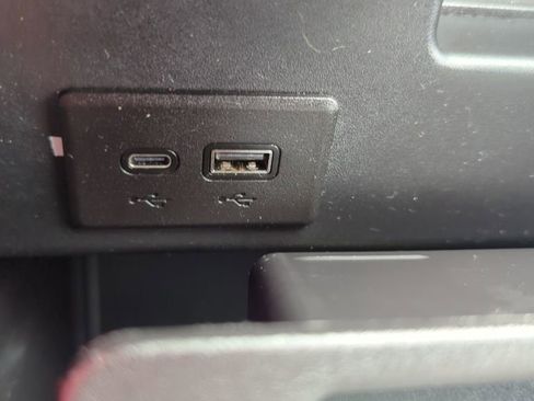 Used 2024 GMC Sierra 1500 AT4 w/ Technology Package image 46