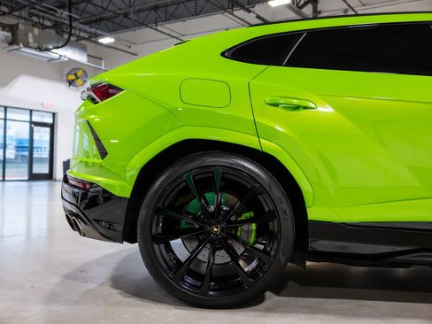 Used 2022 Lamborghini Urus image 24