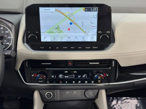 Used 2022 Nissan Rogue SL w/ SL Premium Package image 23