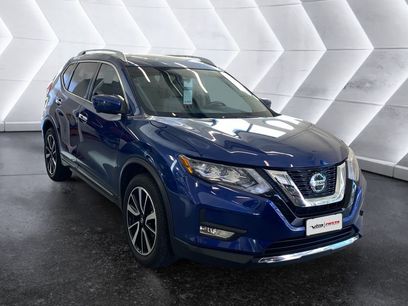 Used 2018 Nissan Rogue SL w/ Premium Package
