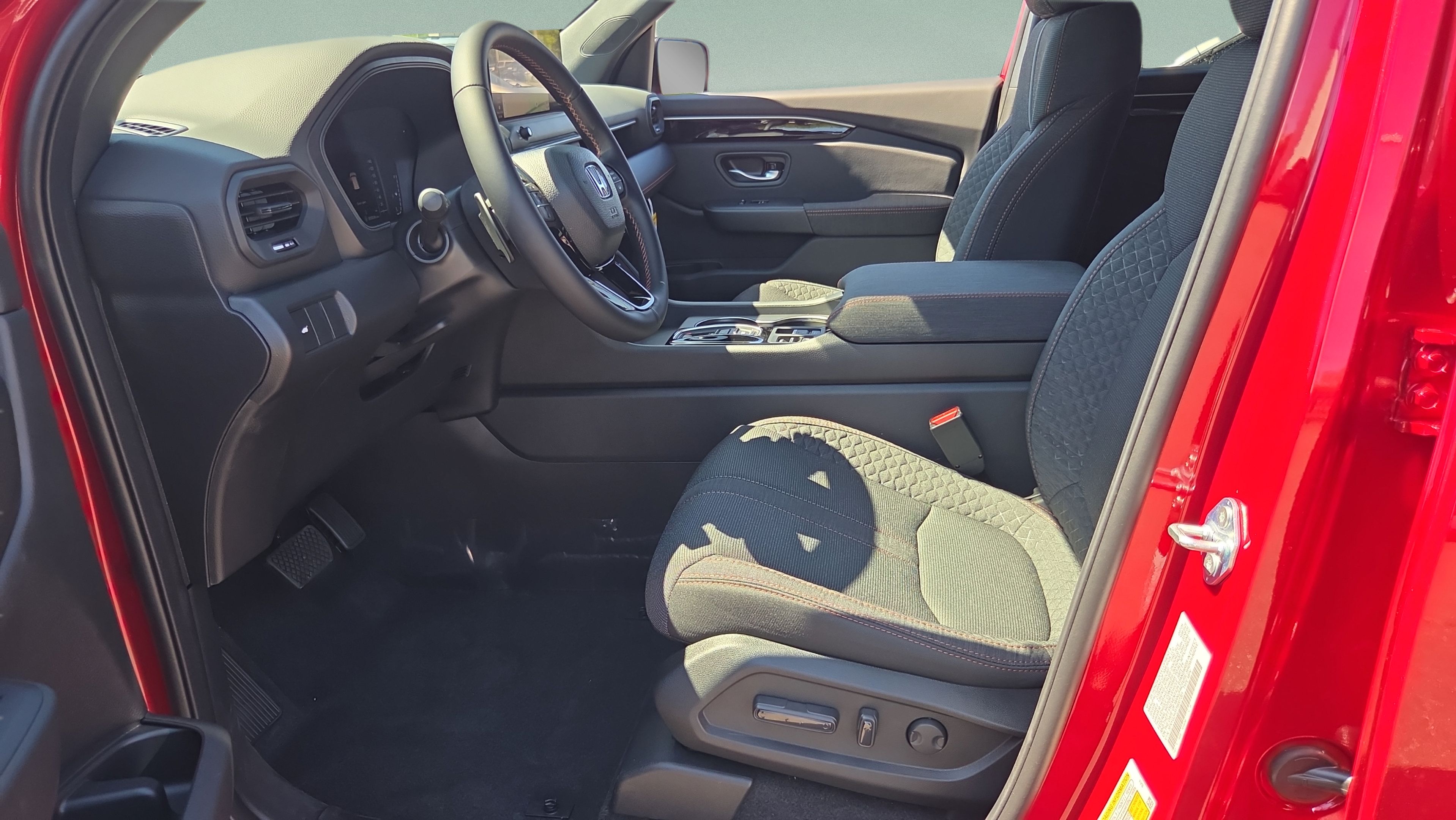 New 2026 Honda Pilot Sport image 9