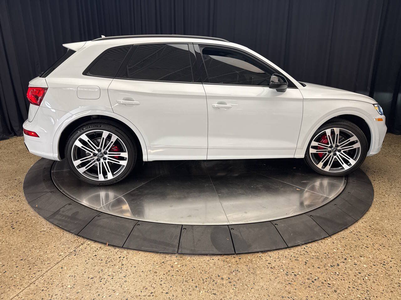 Used 2020 Audi SQ5 Premium Plus w/ Premium Plus Package AWD/4WD image 7