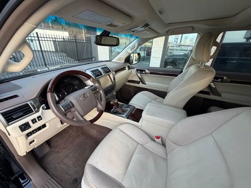 Used 2018 Lexus GX 460 image 37