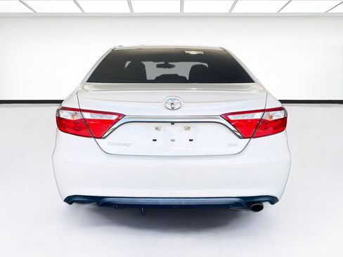 Used 2017 Toyota Camry SE FWD image 5