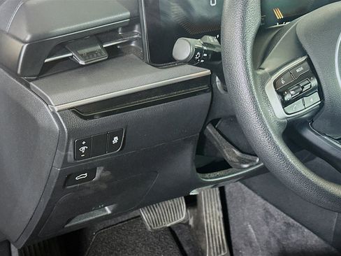 Used 2025 Kia K5 LXS FWD image 17