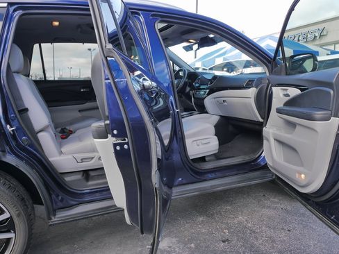 Used 2020 Honda Pilot Touring image 10