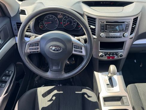 Used 2013 Subaru Outback 2.5i AWD/4WD image 11