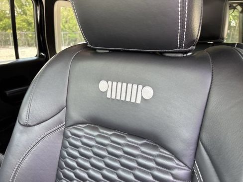 Used 2019 Jeep Wrangler Unlimited Rubicon AWD/4WD image 20