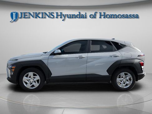 New 2026 Hyundai Kona SE image 2