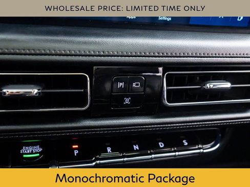 Used 2021 Lincoln Nautilus Reserve w/ Monochromatic Package image 28