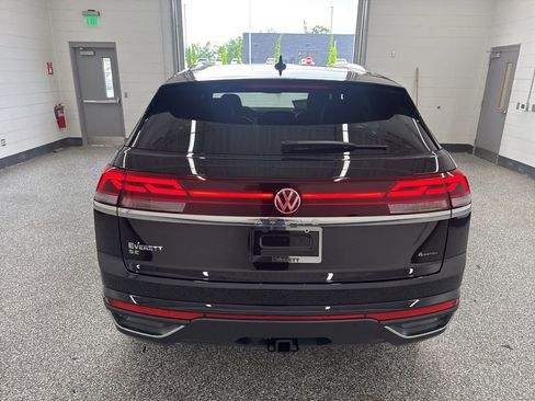 New 2026 Volkswagen Atlas Cross Sport SE AWD/4WD image 4