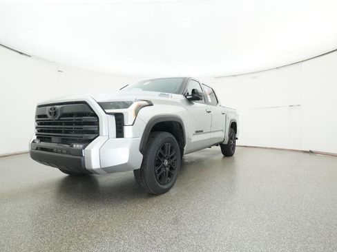 New 2026 Toyota Tundra Limited AWD/4WD image 16