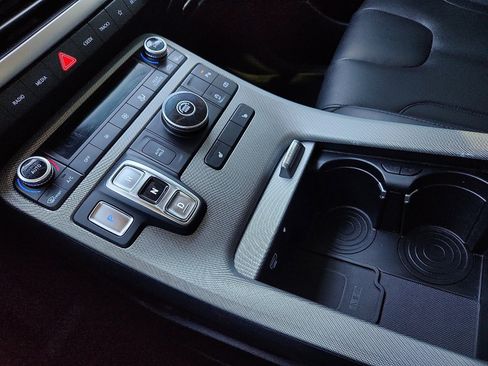 Used 2024 Hyundai Palisade SEL image 25