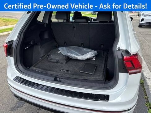 Certified 2023 Volkswagen Tiguan SE R-Line AWD/4WD image 24
