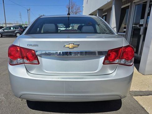 Used 2014 Chevrolet Cruze LS image 6