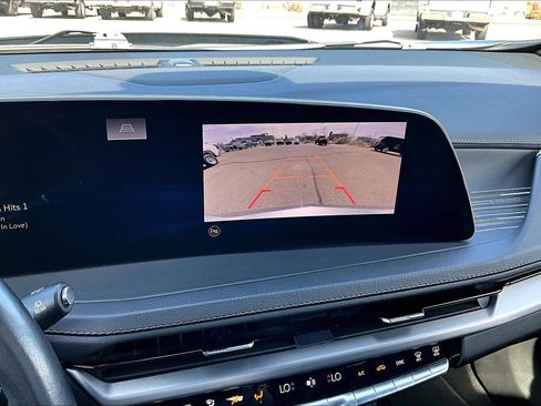 Used 2024 Cadillac XT4 Premium Luxury image 14