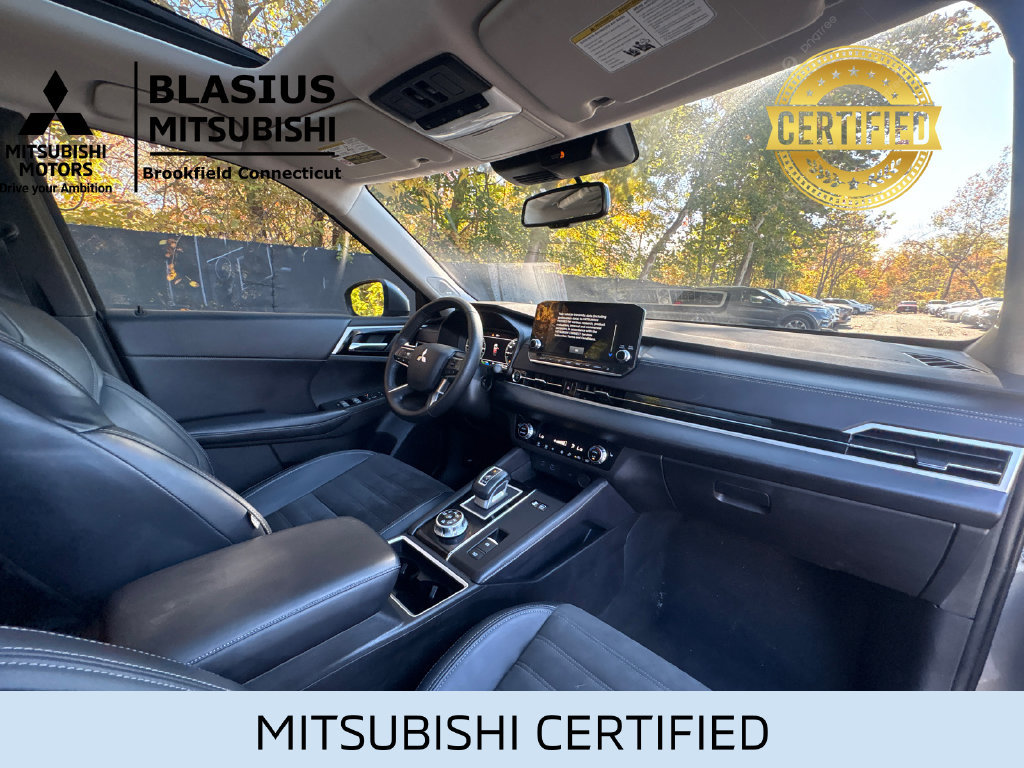 Used 2023 Mitsubishi Outlander 4WD Plug-In Hybrid image 35