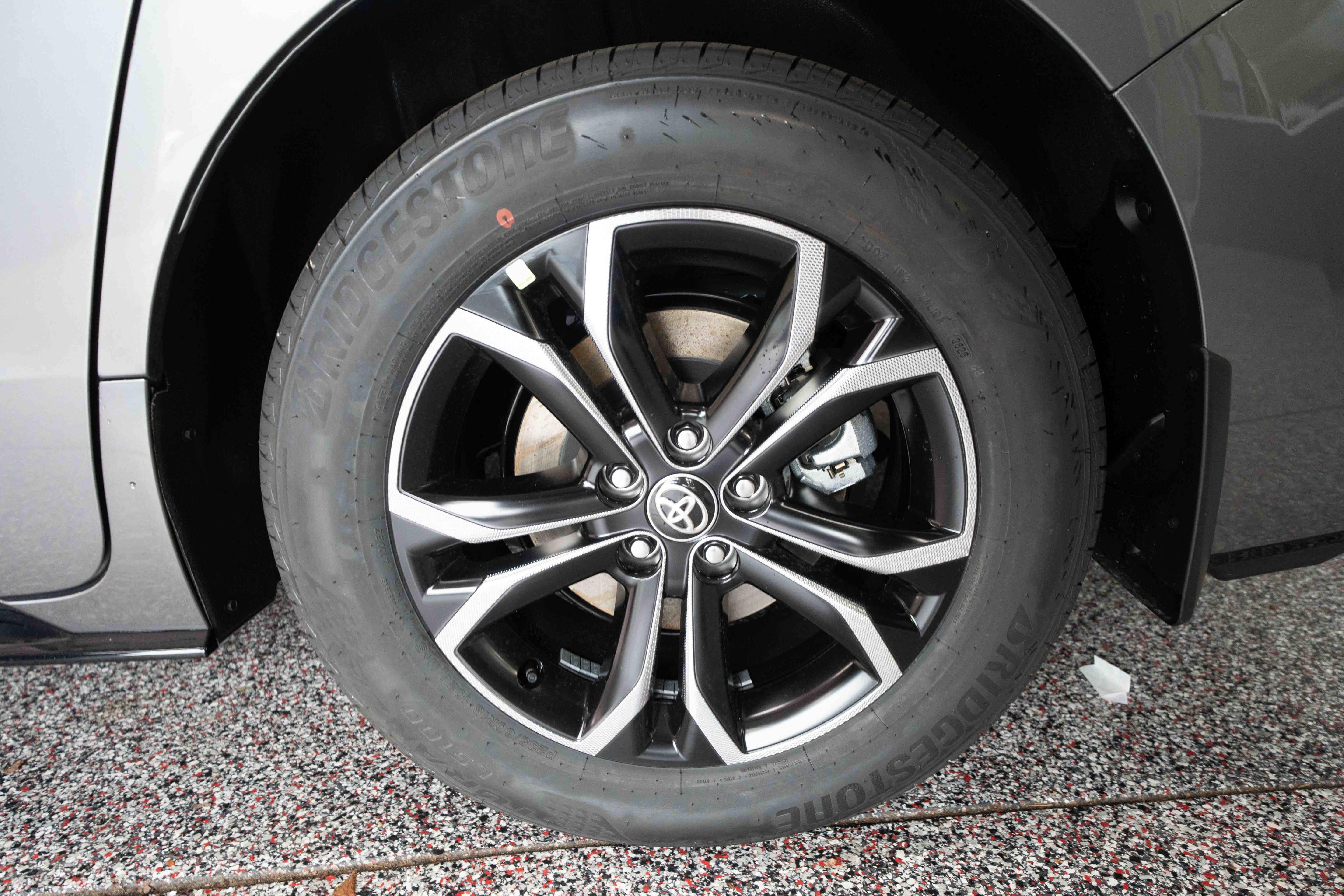 New 2026 Toyota Sienna Platinum AWD/4WD image 31