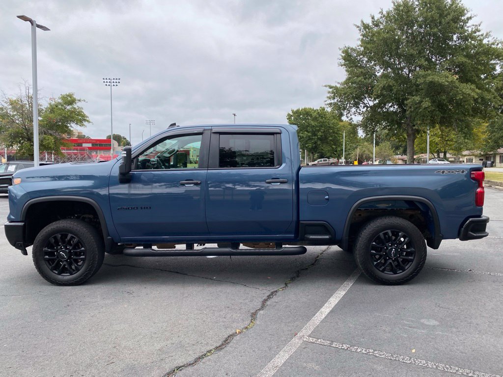 Used 2025 Chevrolet Silverado 2500 Custom w/ Custom Value Package AWD/4WD image 4