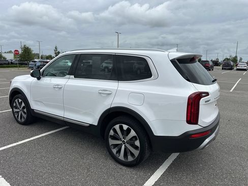 Used 2022 Kia Telluride S FWD image 9